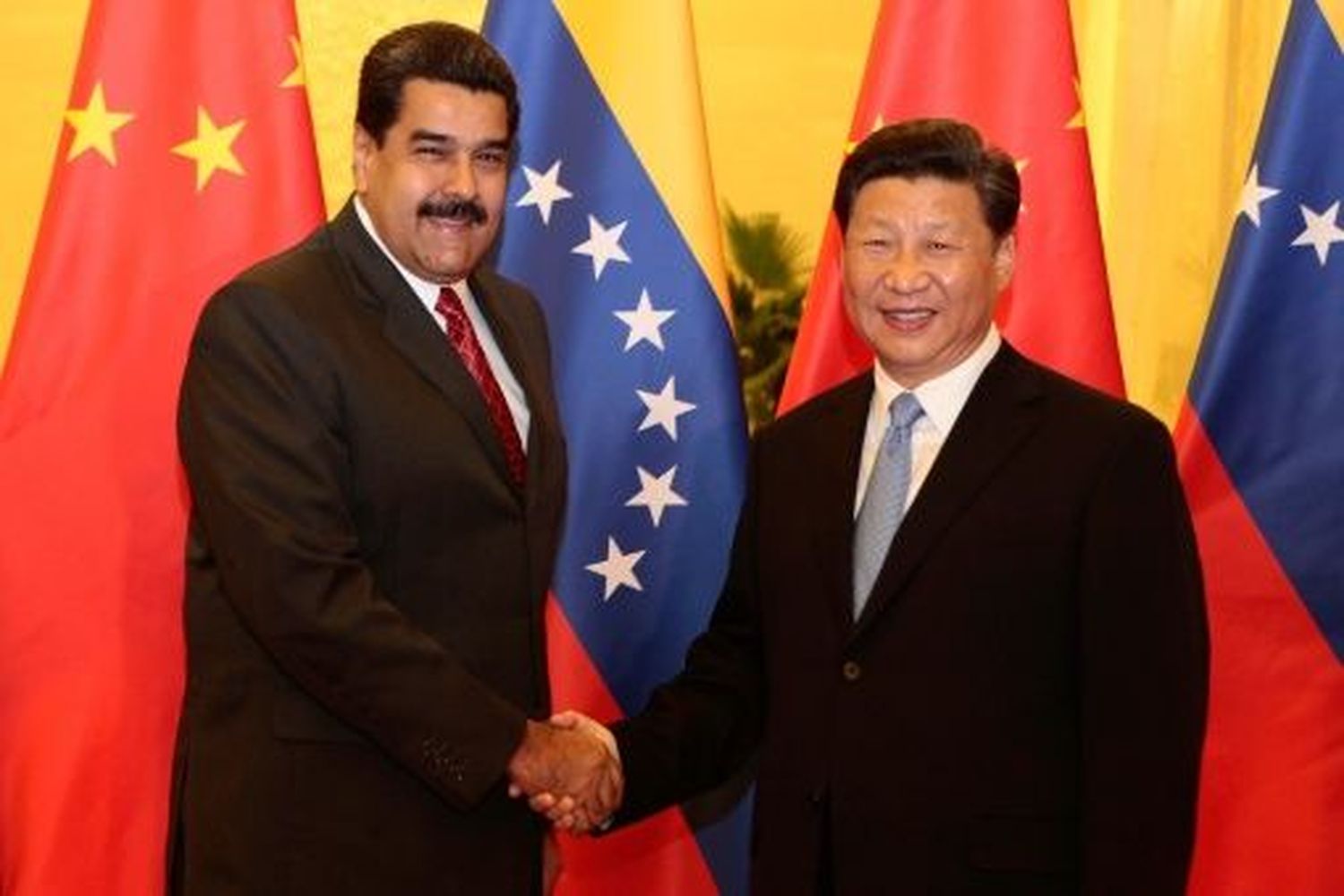 «La Nueva Ruta de la Seda» es el  trueque de Maduro
