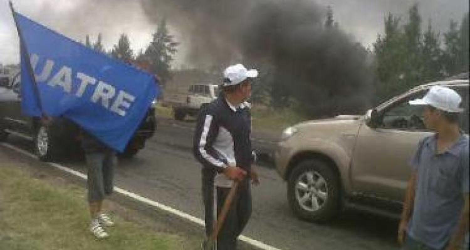 Uatre cortó la Ruta 9 en protesta contra el Estatuto del Peón Rural