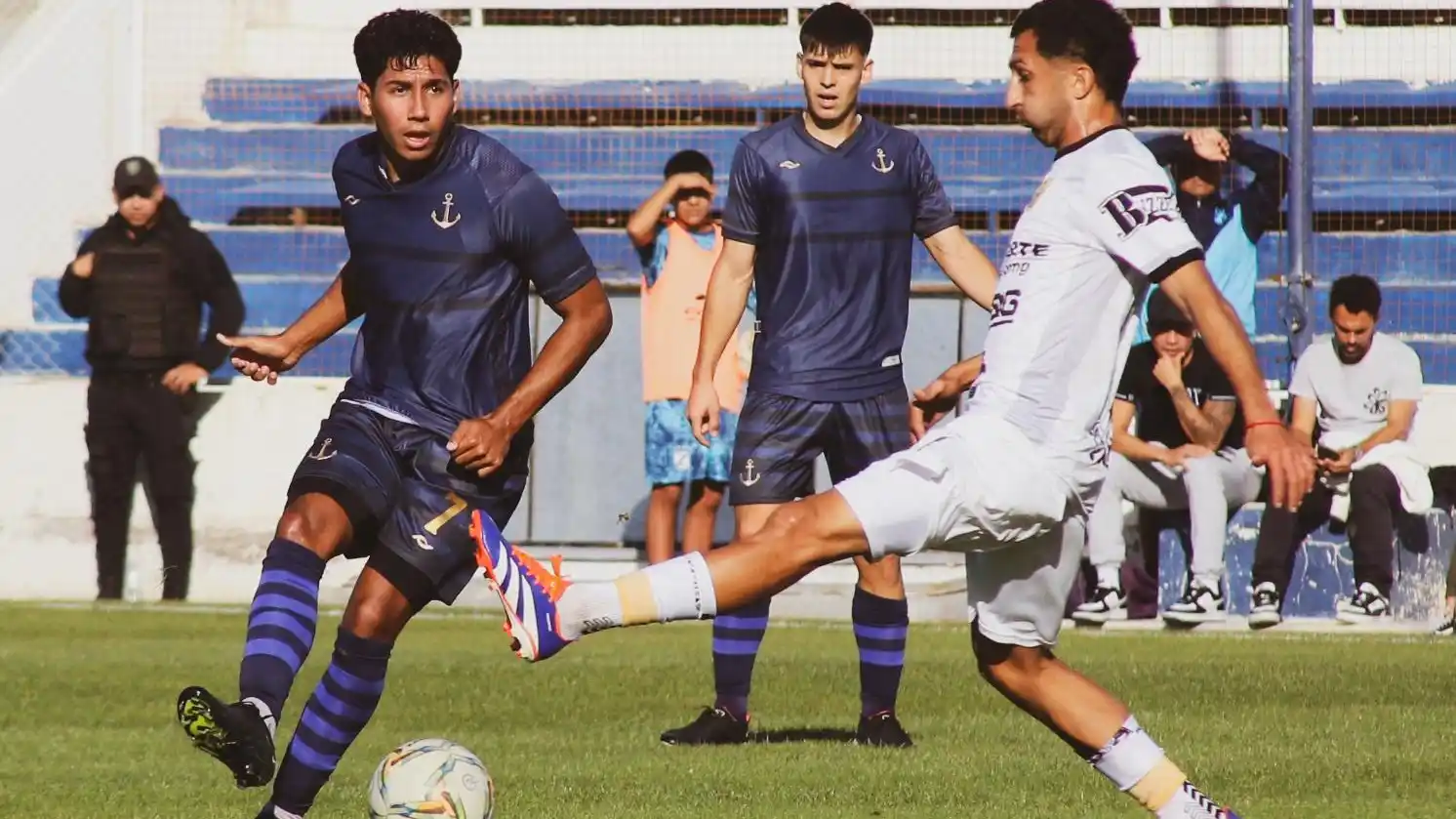 De local, Santamarina le pone punto final a la primera fase