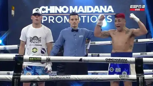 Ávila regresó con una derrota por puntos