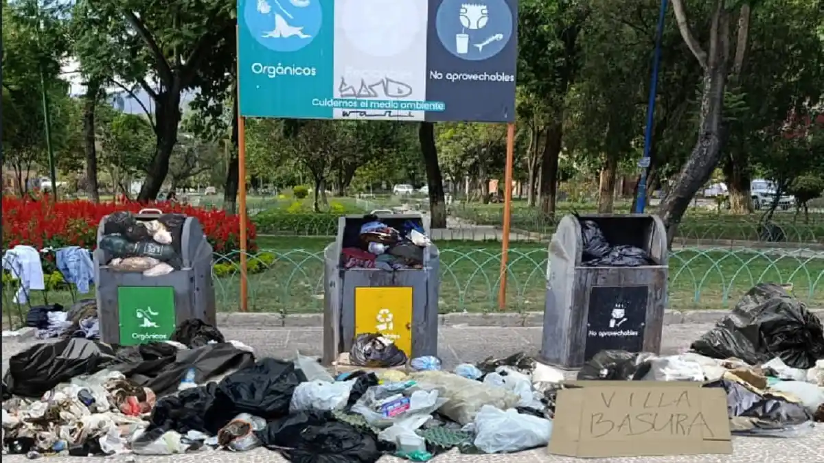 Inundaciones y montañas de basura amenazan vertederos en Cochabamba, Bolivia