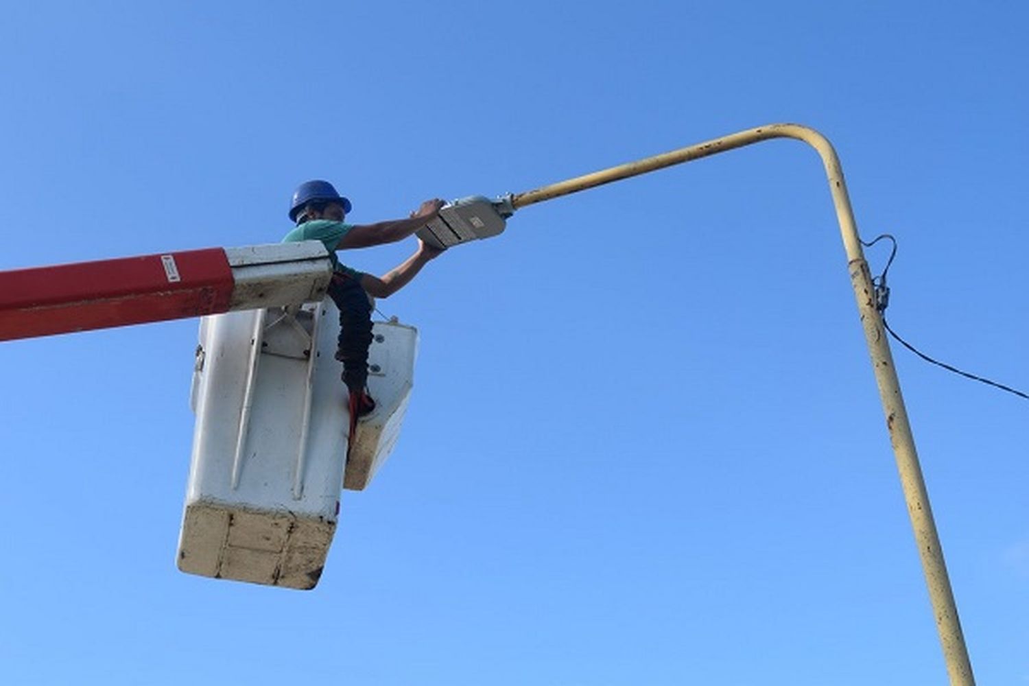LED: Comienza el recambio de las luminarias de la ciudad