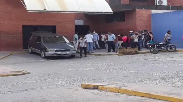 Asesinan de un MACHETAZO en el cuello a un hombre en Lara para robarle el celular