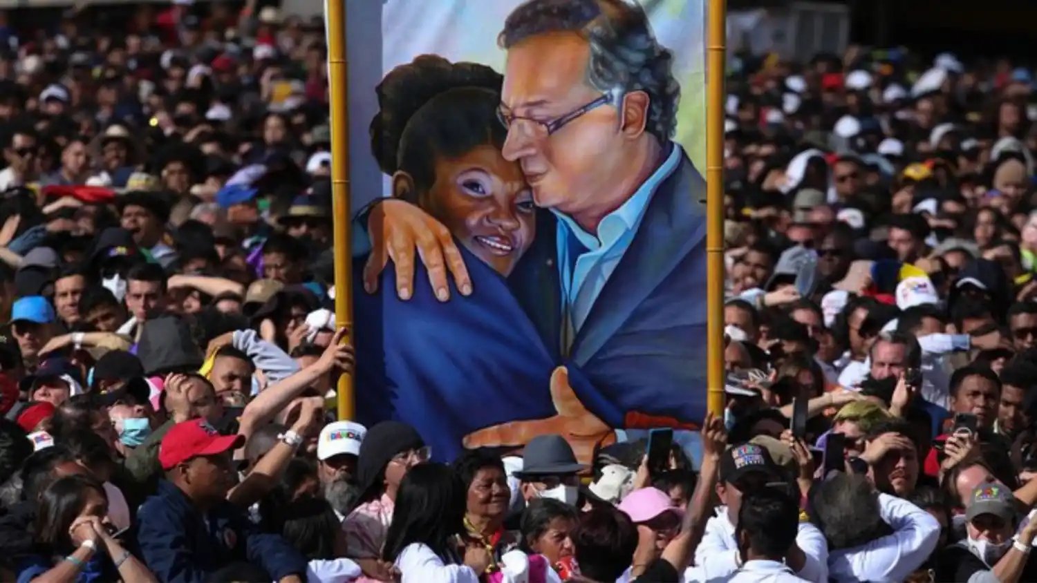 Prometen internet y almuerzo gratis a cambio de marchar apoyando al Gobierno Petro