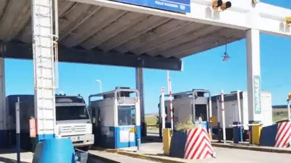 Instalaran tres peajes en la ruta que une Paraná con Concordia