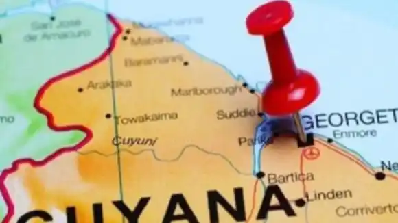 ¡MÁS TENSIONES! Arrestan en Guyana a tres venezolanos con armas y drogas