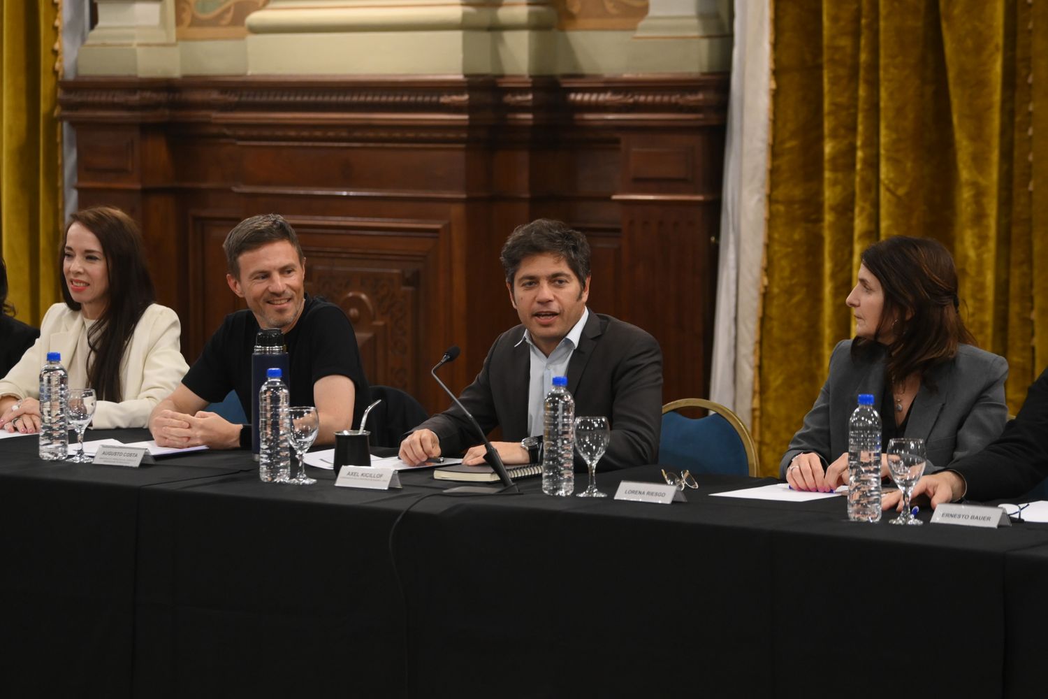 Kicillof encabezó un encuentro con artistas y gestores culturales: "Hay otro modelo de Provincia y de país"