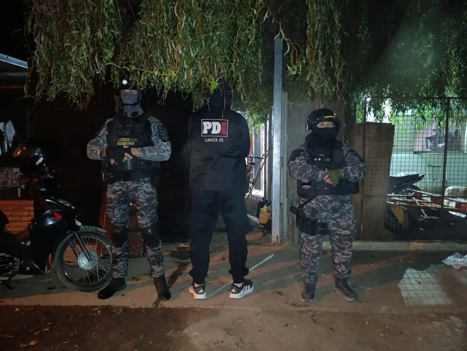 Uno de los tres inmuebles allanados.