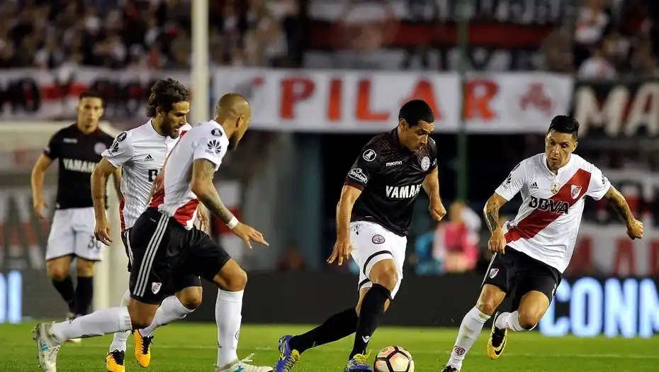 Copa Libertadores: Lanús y River se juegan todo en la Fortaleza