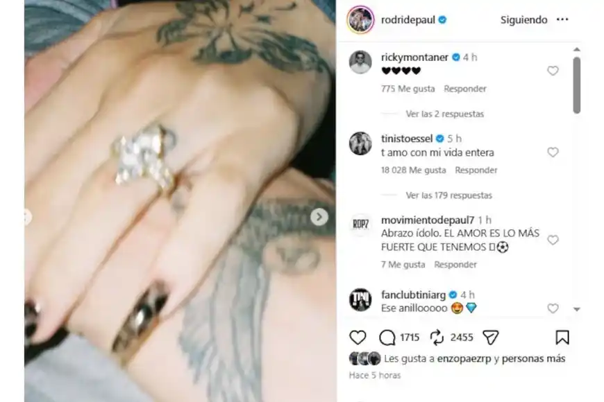 Rodrigo De Paul compartió una foto de Tini Stoessel luciendo un anillo de brillantes.