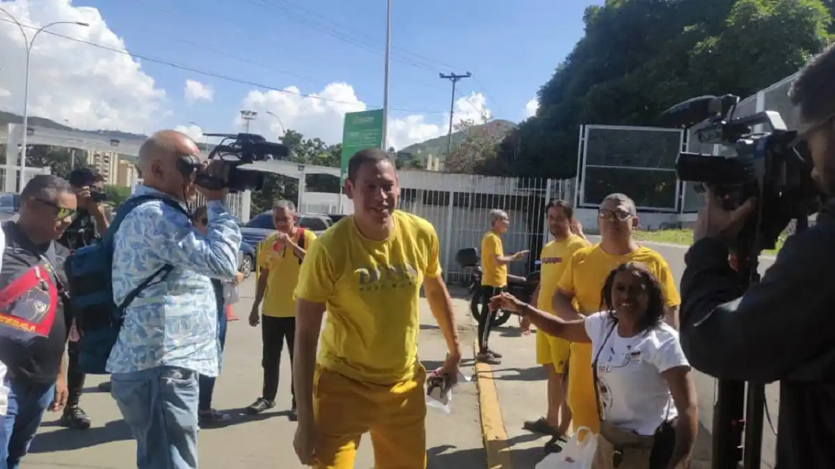 NO ESTÁN ENTRE REJAS, pero tampoco son libres: el limbo de los presos políticos excarcelados en diciembre