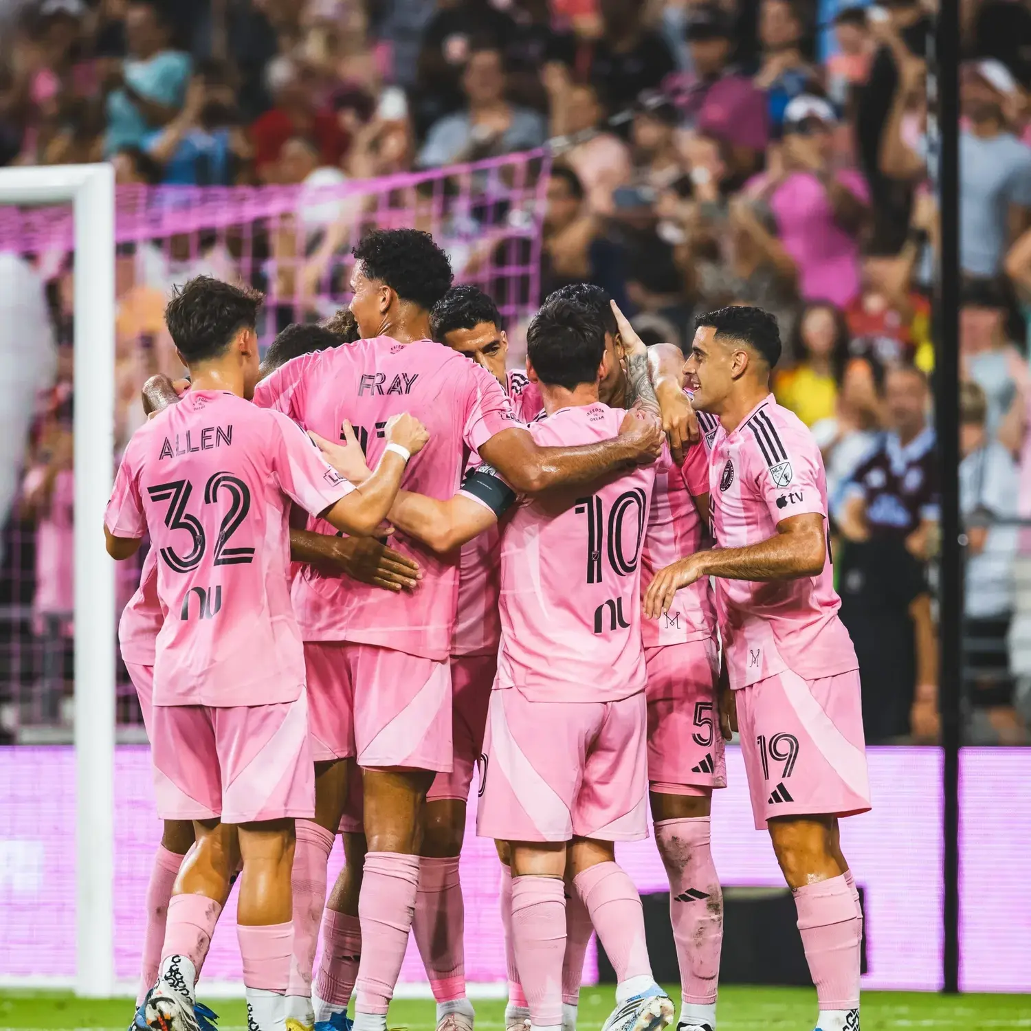 Messi brilló con un póker y lideró la goleada del Inter Miami