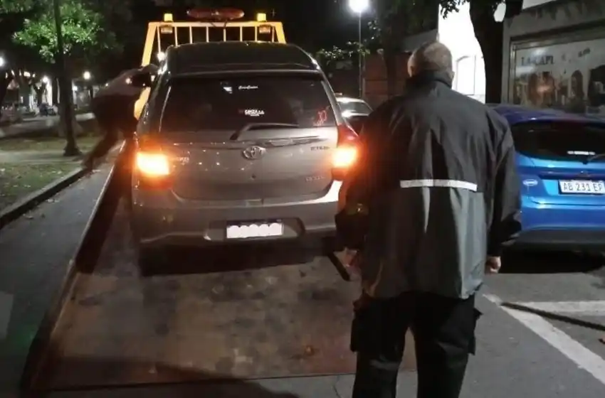 Secuestraron otros tres vehículos de Uber y habrá sanciones para los conductores