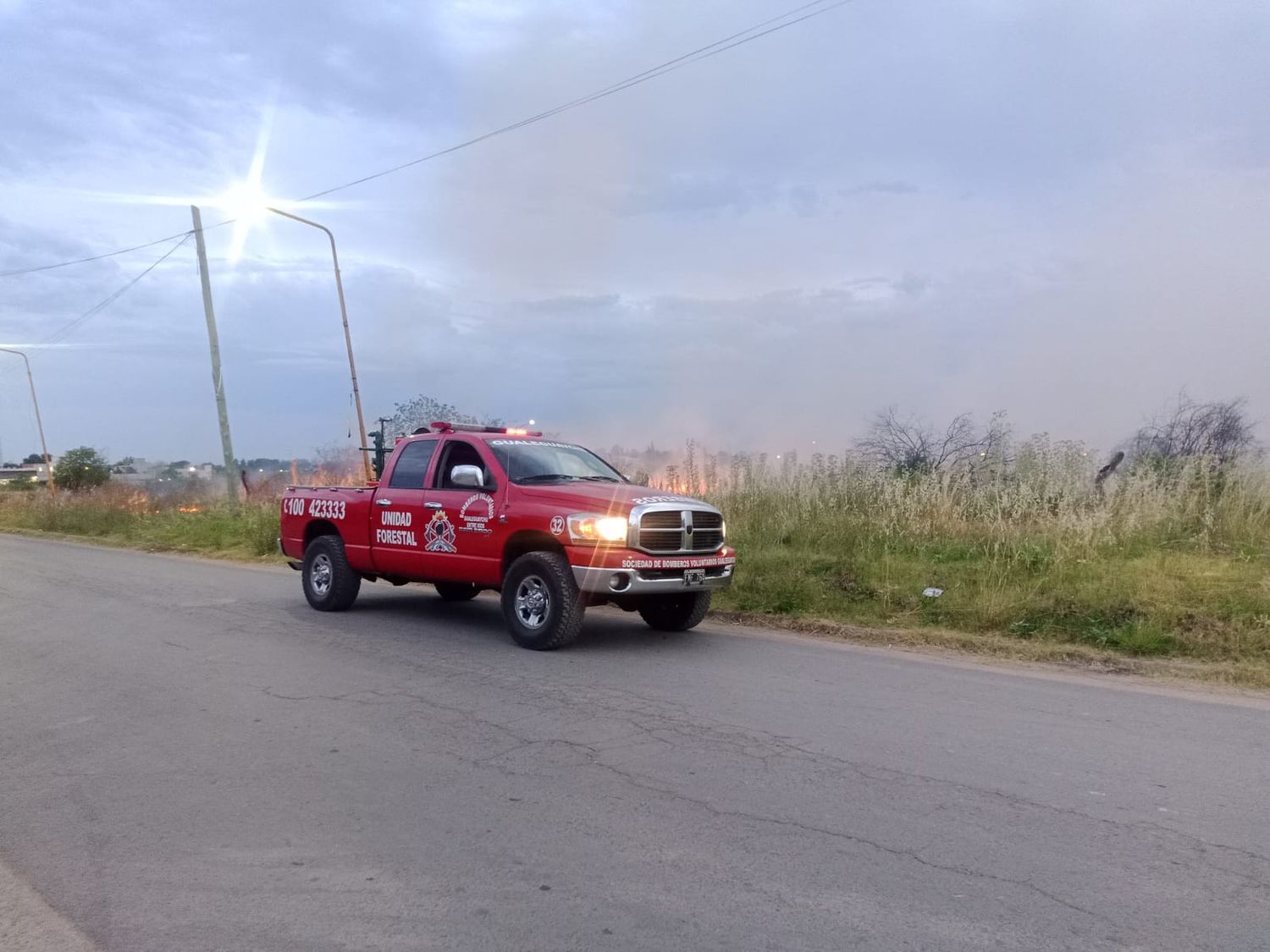 Los Bomberos no paran: Las salidas diarias aumentan por incendios y quema de pastizales