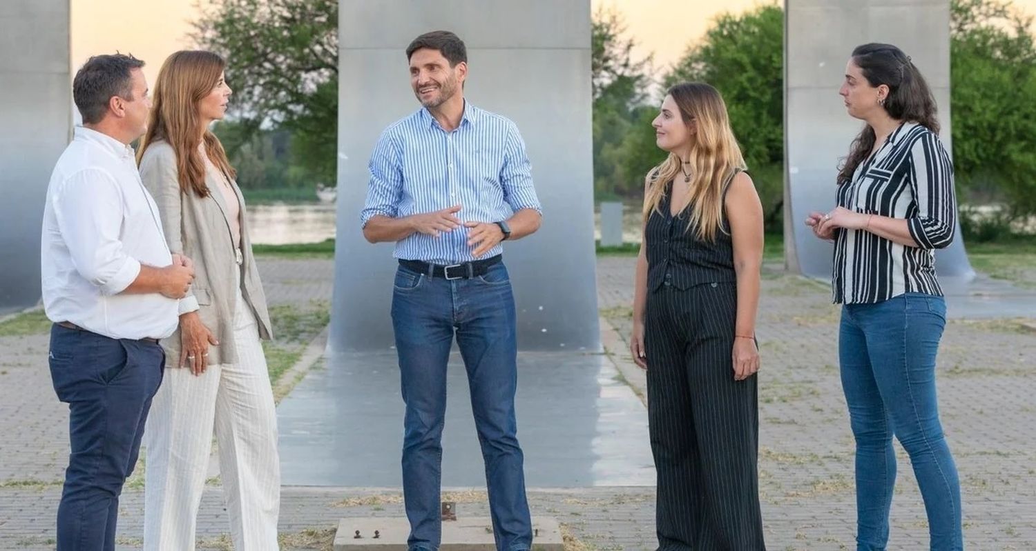 Lucas Galdeano, Germana Figueroa Casas, Maximiliano Pullaro, Lionella Cattalini, Lucía Masneri. Foto: Gentileza