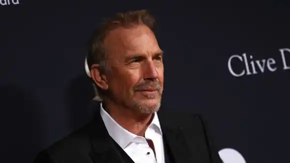 Kevin Costner se divorcia después de 18 años