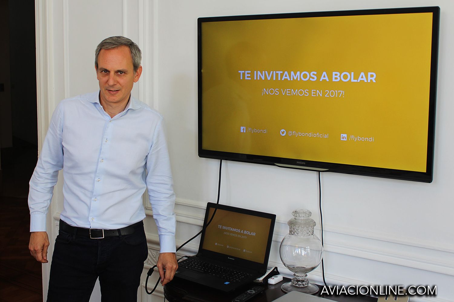 Charlando con Julian Cook, presidente de Flybondi