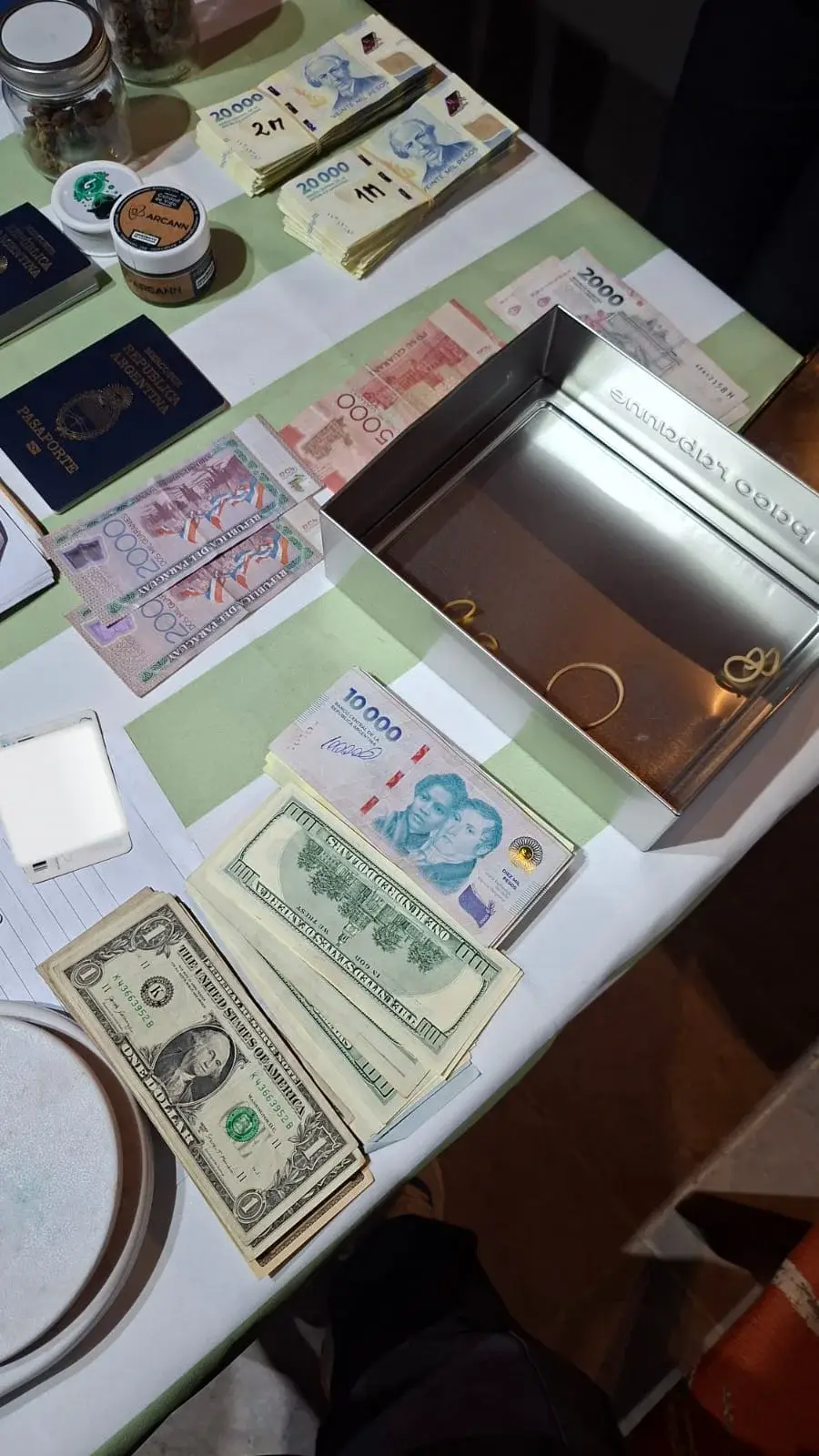 Golpe al narcotráfico en Santa Fe: incautan 648 plantas y dinero