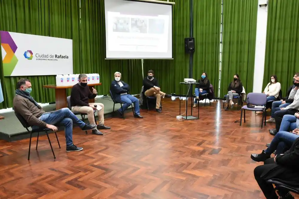 Laboratorio del INTA: presentaron la primera producción de alcohol en gel