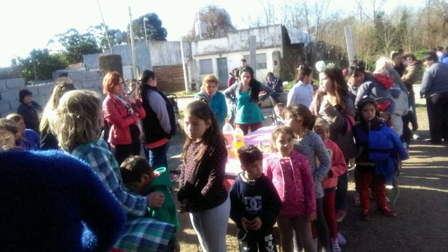 Festejo por el Día del Niño organizado por vecinos de Villa Aguirre