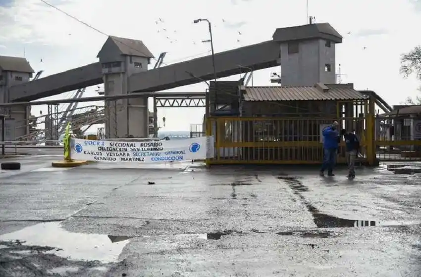 Paro de Uocra en todas las plantas del complejo agroindustrial San Lorenzo por reclamo salarial