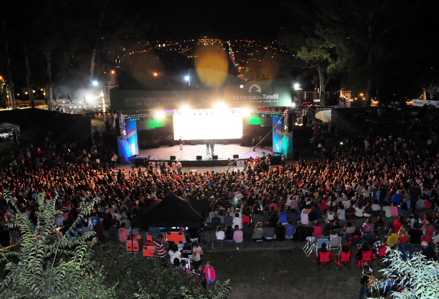 Explotó el Festival de la Sierra y hoy llega la noche del salame más largo