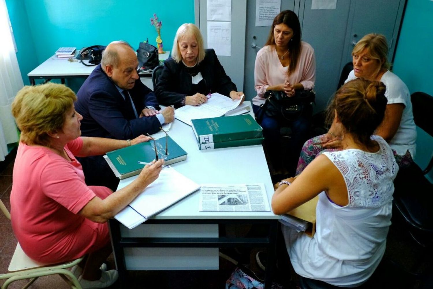 Arroyo fue a la Escuela 205 "para verificar la cantidad de egresados”