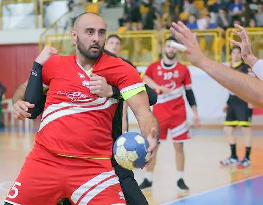 Emanuel Alvarez se fue al descenso en el handbol italiano
