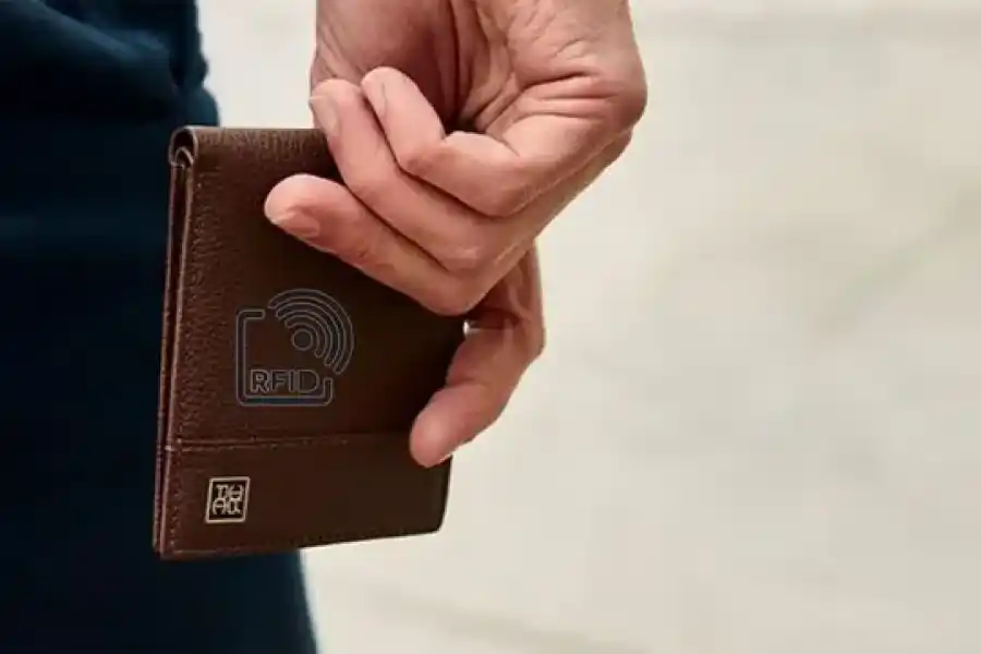 Cómo evitar el novedoso método "invisible" de robo con las tarjetas sin contacto