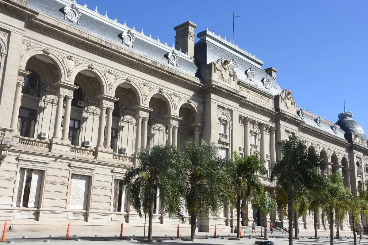 El mandatario electo definió 11 ministerios y tres secretarías con dependencia directa gobernador, organización que deberá ser aprobada por ley.
