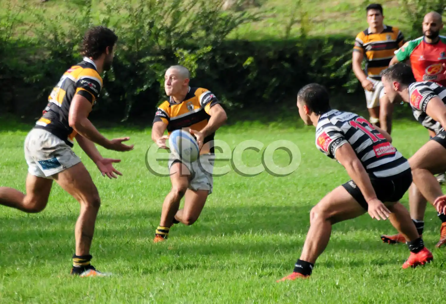 Uncas juega como local ante Universitario.
