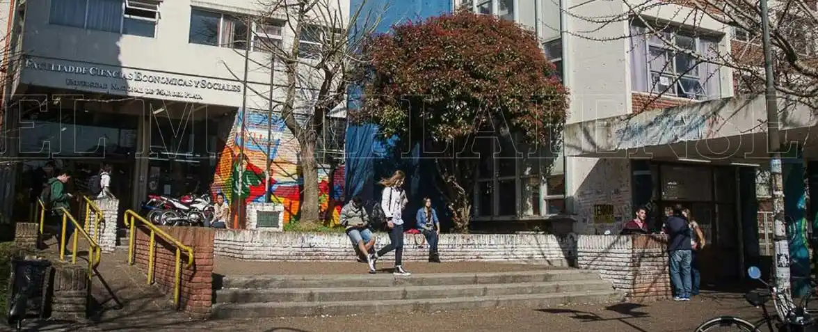 Carrera de Medicina: en el primer día hubo una “masiva inscripción”