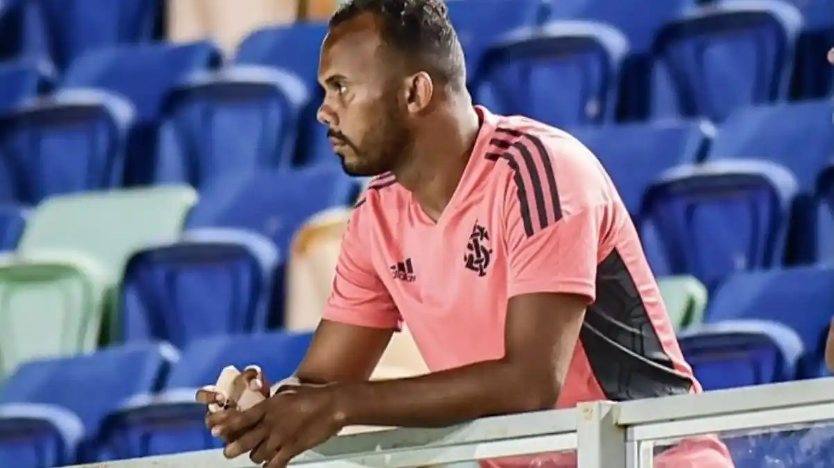 ¡DELEZNABLE! Futbolista brasileño fue detenido por ataque xenófobo contra un árbitro venezolano