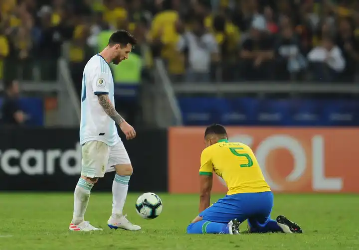 Messi - 4