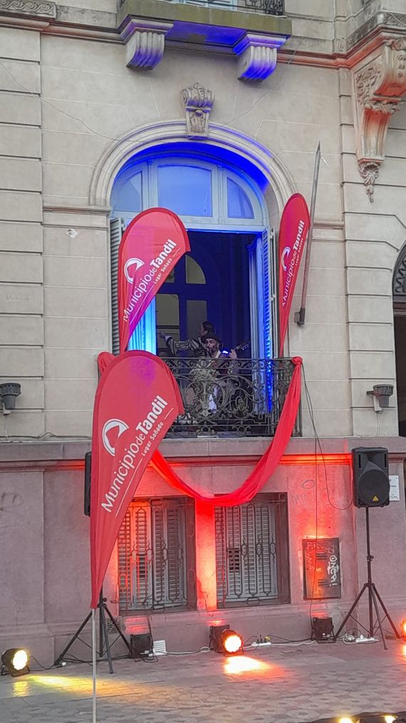 Radio en vivo desde el balcón