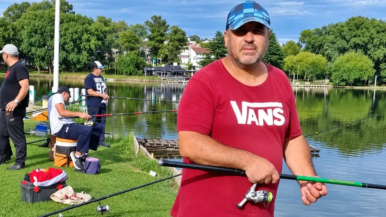 Spina se coronó en el Lago del Fuerte.