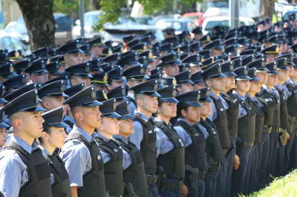 Oficializaron en Rosario la incorporación de 1100 nuevos agentes a la Policía de Santa Fe