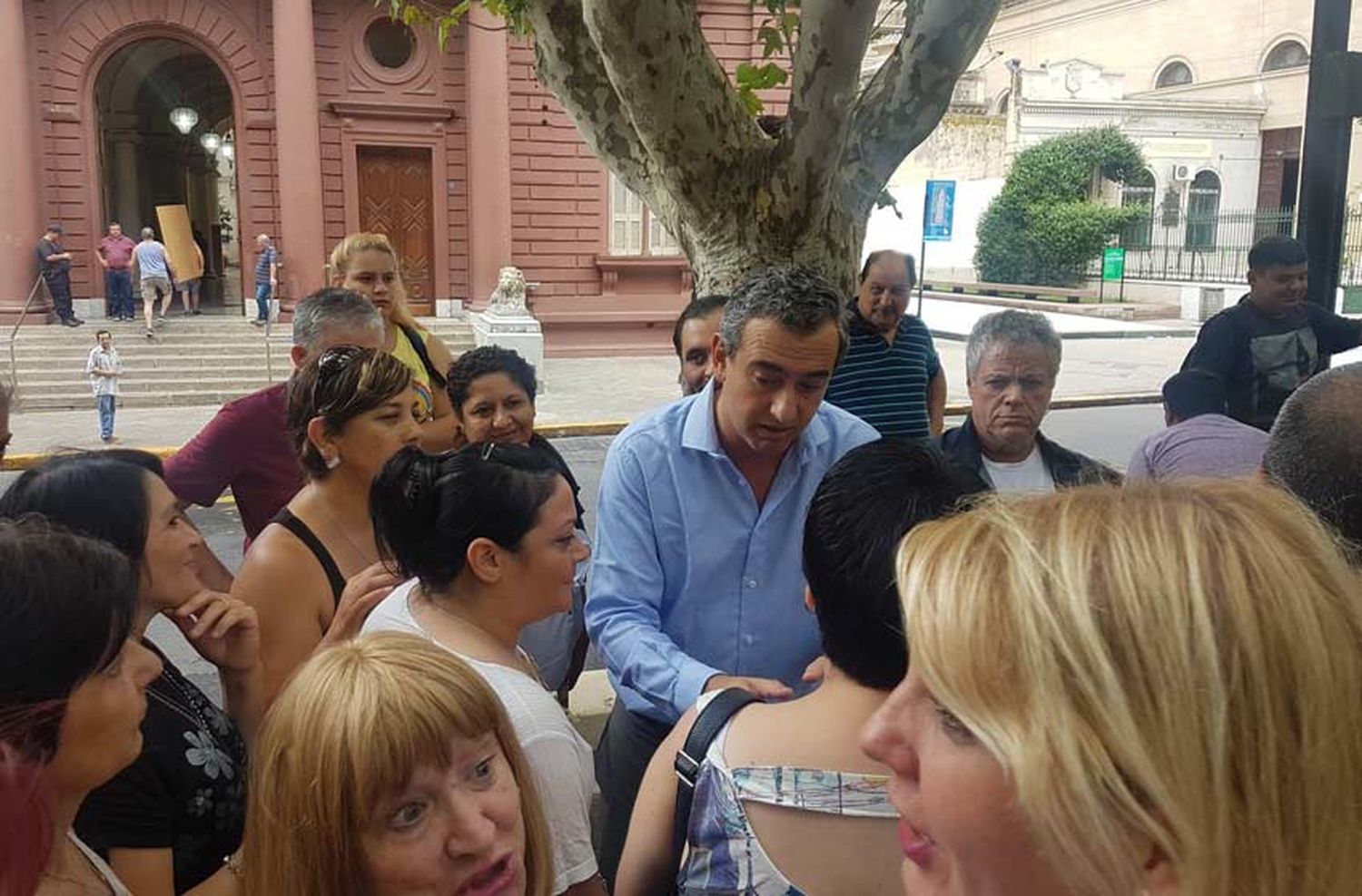 Conflicto resuelto: trabajadores de las cabinas Movi levantaron el paro