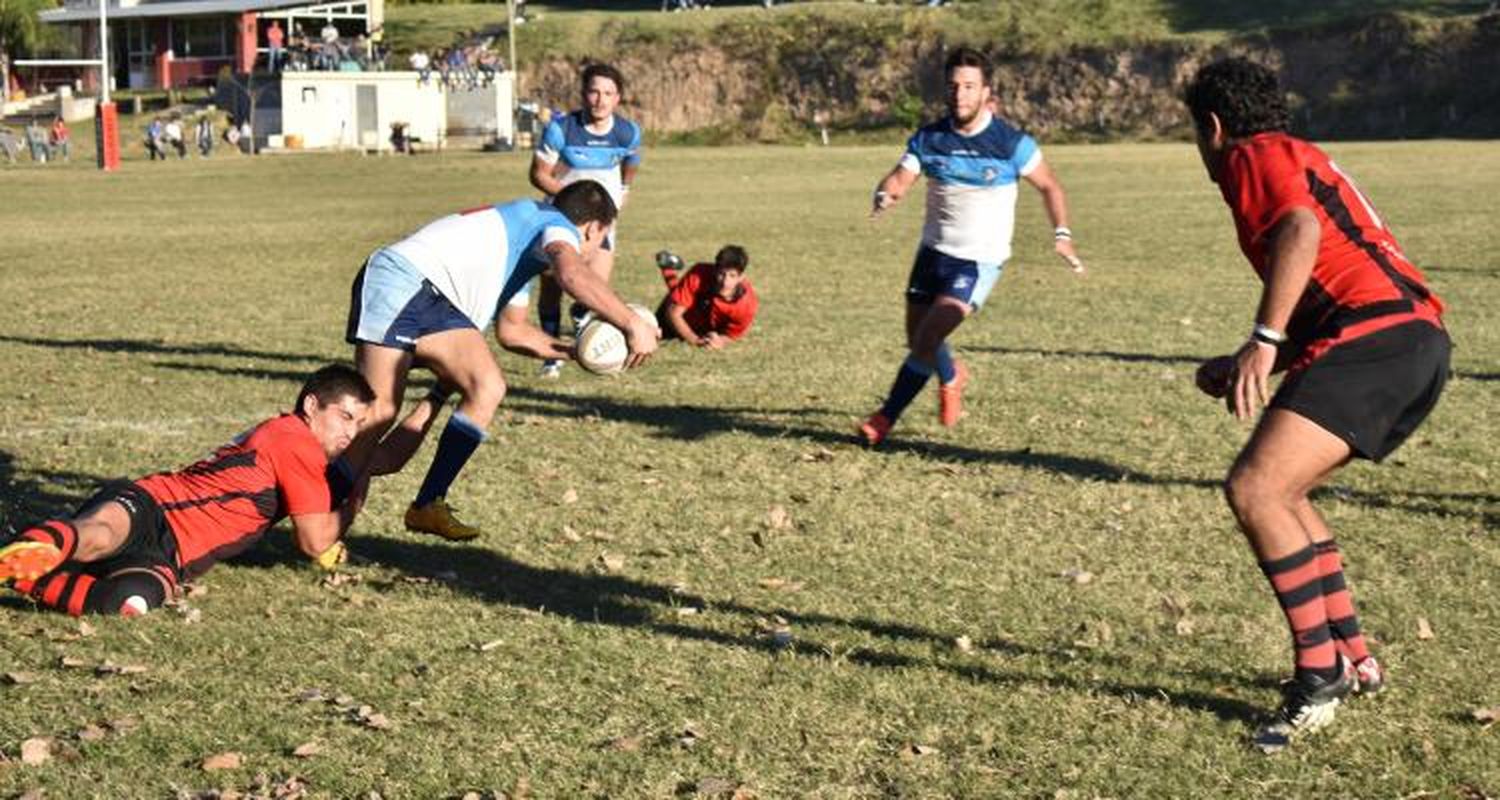 Sobre el final, Argentino le arrebató el invicto de local a Tiro Federal