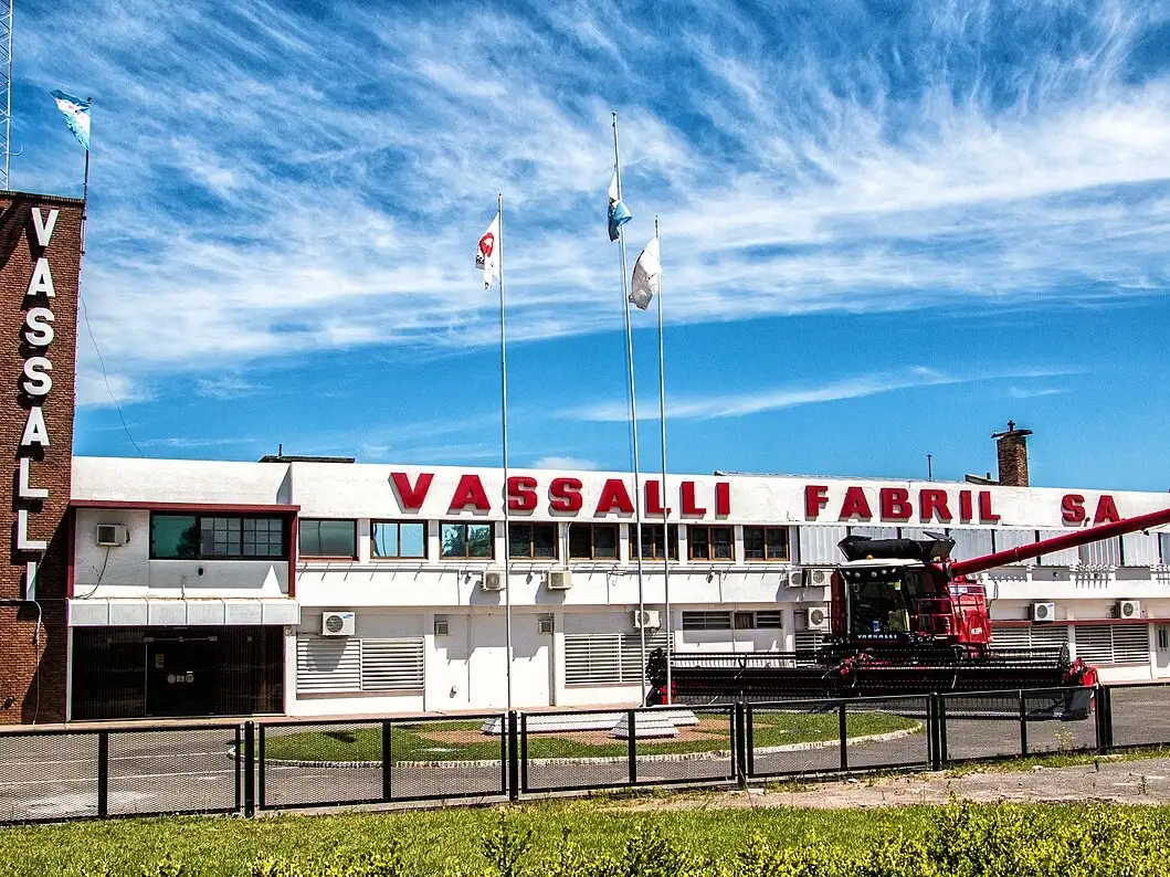 La histórica firma cada vez más lejos de aquel orgullo industrial que representó para Firmat