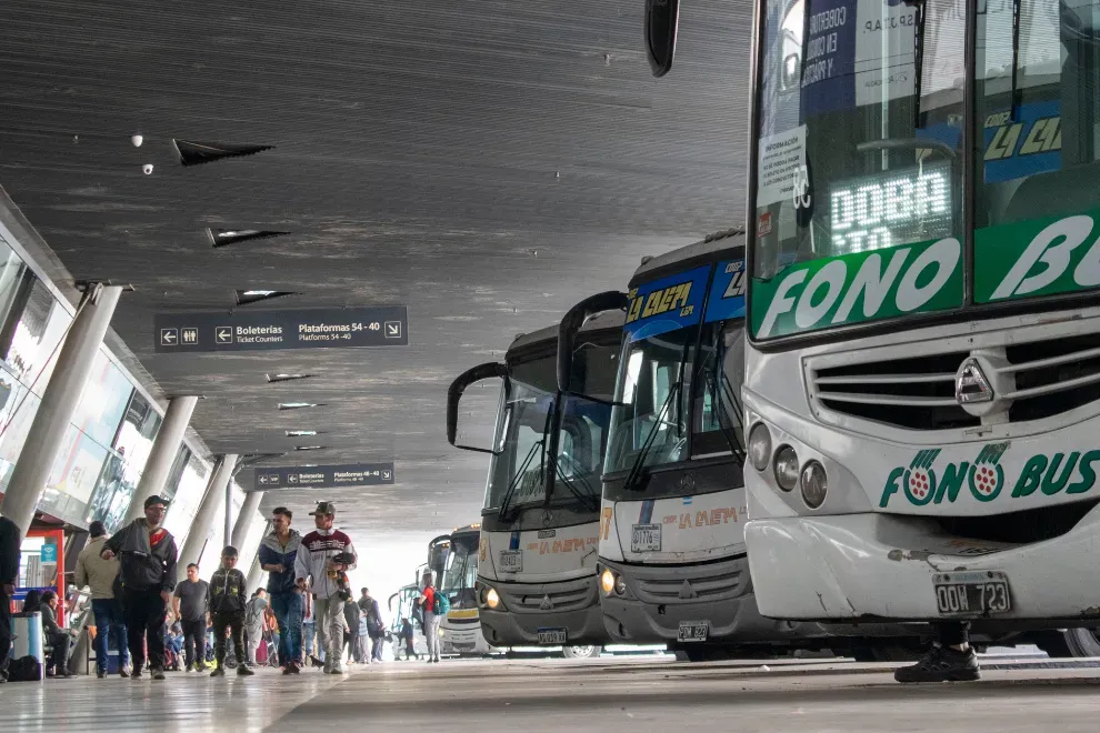 Se levantó el paro para continuar negociando los salarios