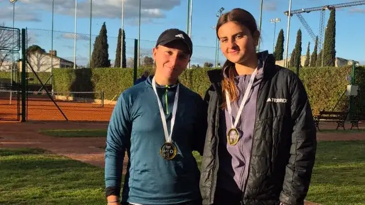 En dobles. Tiseyra fue campeona junto a Puntin