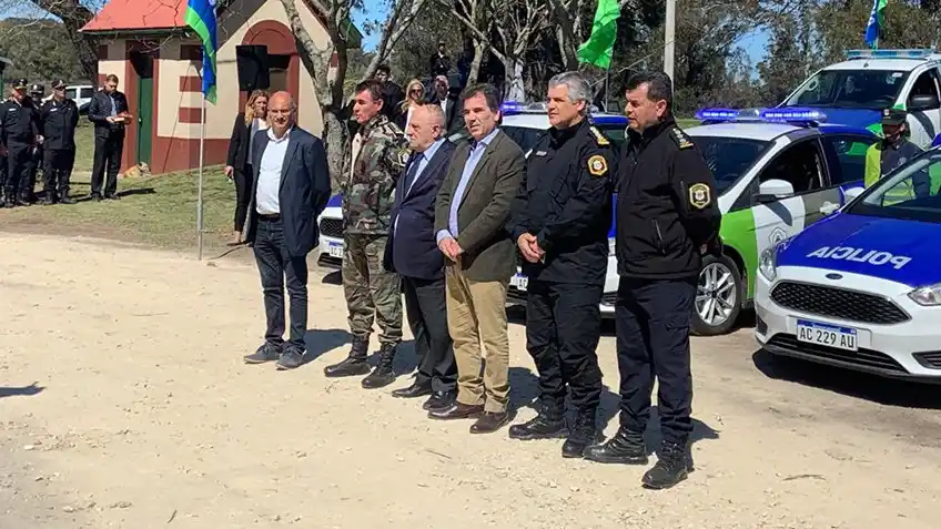 El intendente Reino recibió un nuevo móvil policial