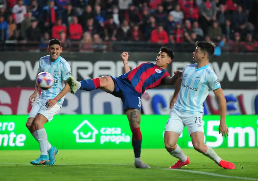 Atlético Tucumán debió conformarse con un punto