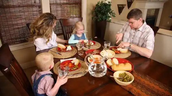 Italia: Proponen penas para los padres que impongan el veganismo a sus hijos