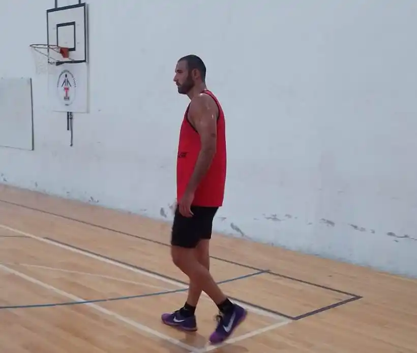 Ignacio Zulberti durante la primera práctica rojinegra.
