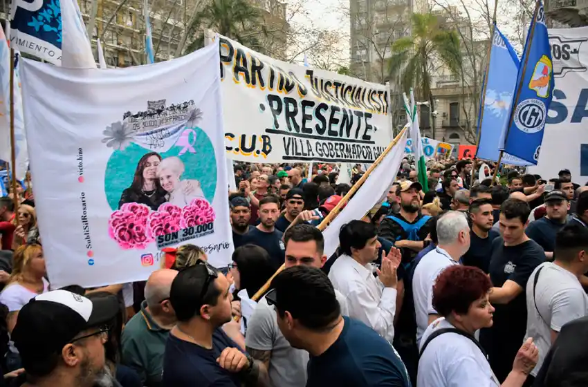 Convocan a movilizaciones en Rosario en repudio al atentado contra Cristina Kirchner