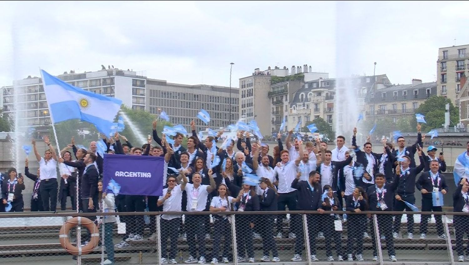 Así fue la aparición de la delegación argentina en la ceremonia inaugural de París 2024