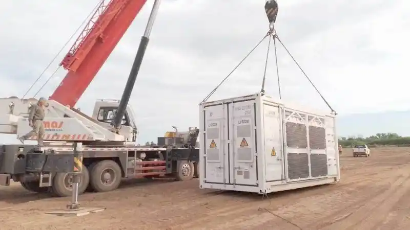 Ingeniero Juárez: comienzan las obras y arriban 
los primeros equipos para el parque solar