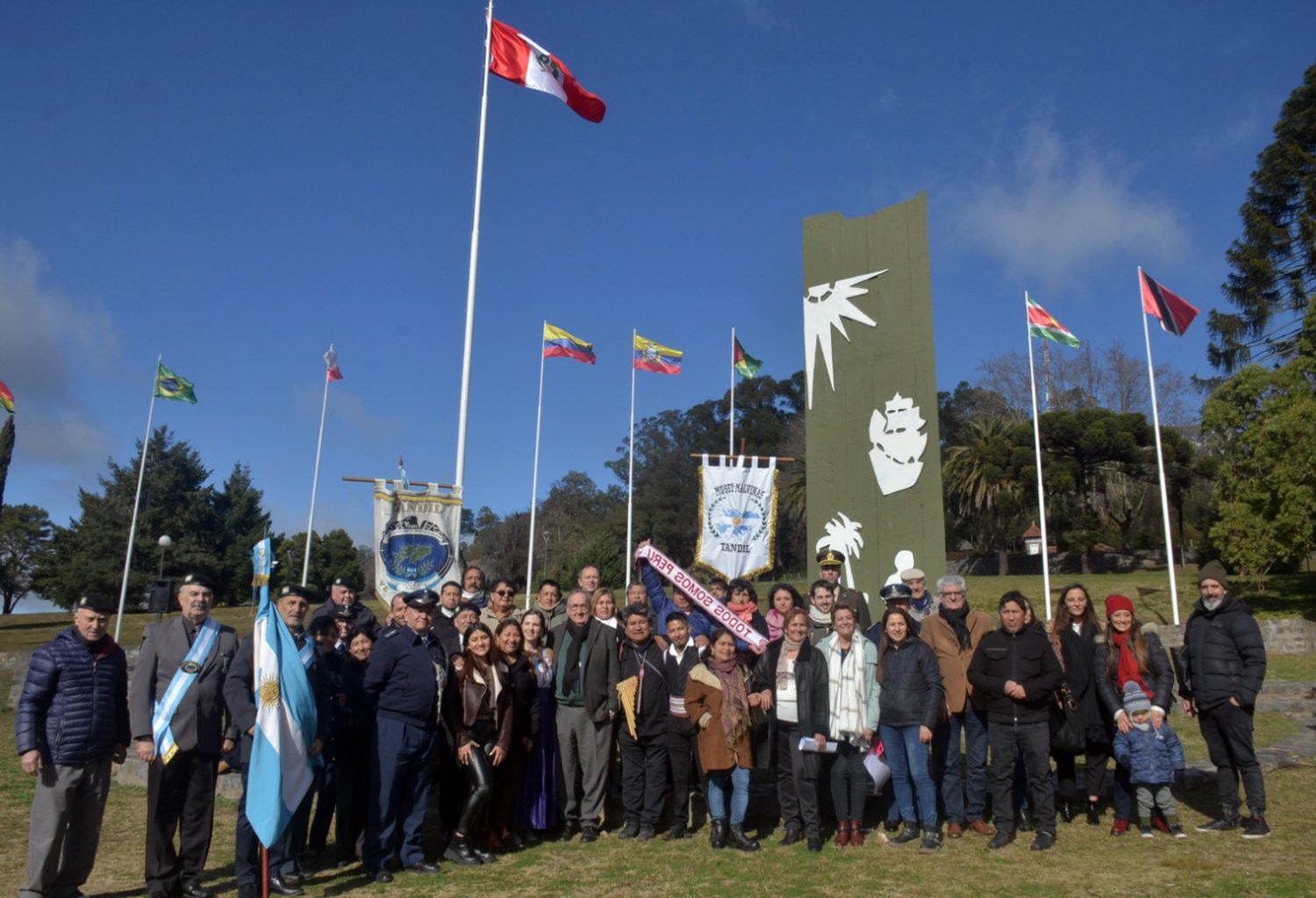 Lunghi participó de un acto por la independencia de Perú